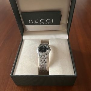 Authentic 5500L Gucci Watch Stainless Steel